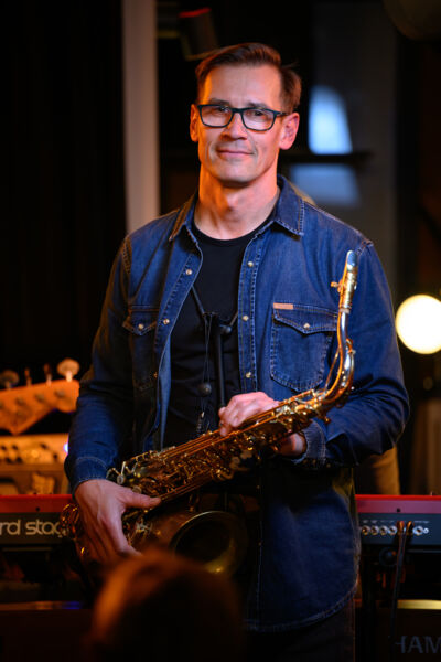 Live at Globus Music Club