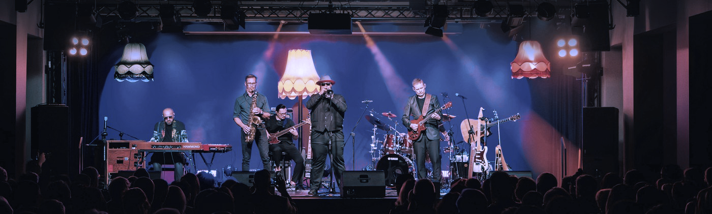 Groovosophers live at Zajezdnia Kultury